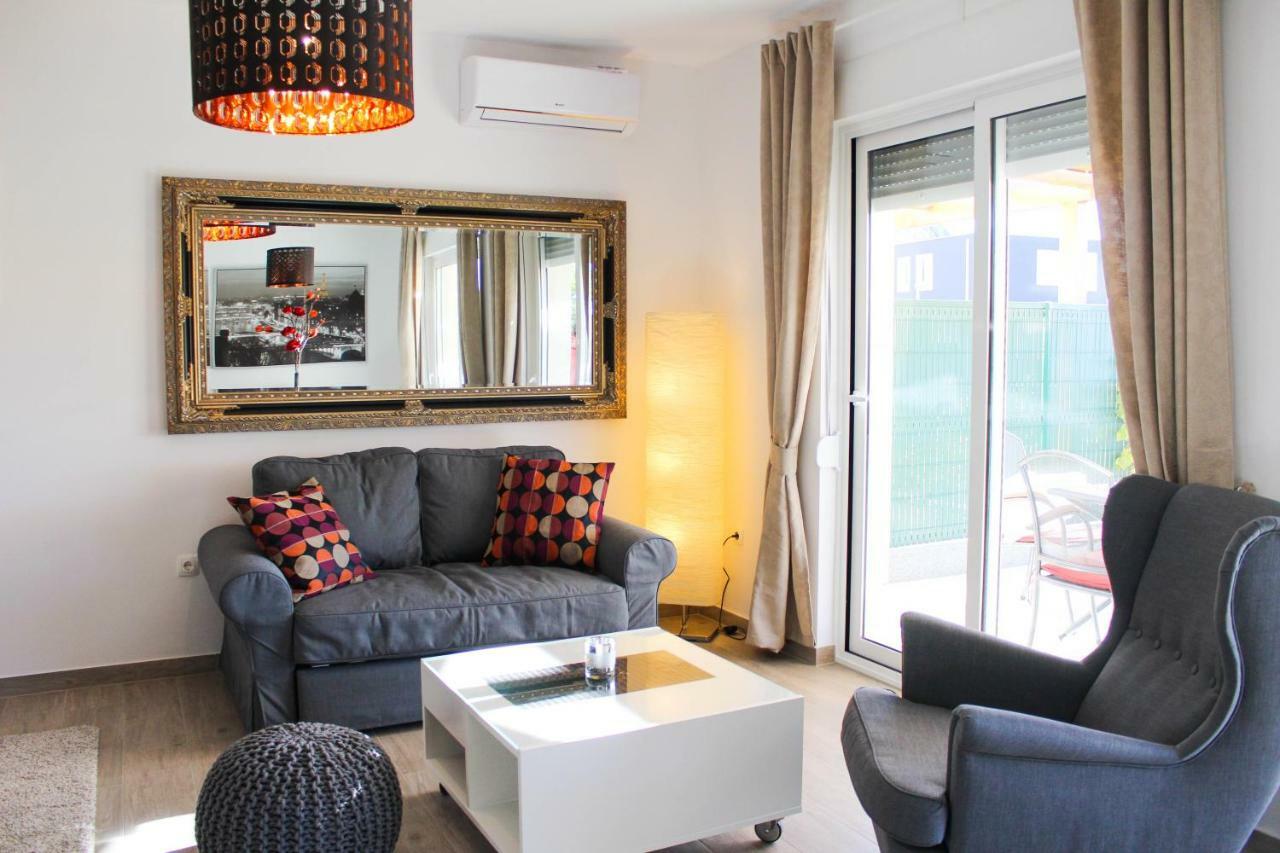 Luxury With Private Pool Apartman