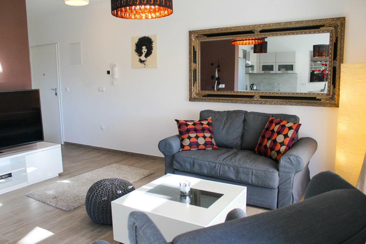 Luxury With Private Pool Apartman